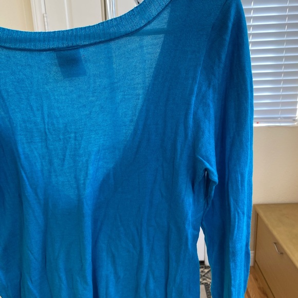 A&F sweater size medium - Picture 10 of 11